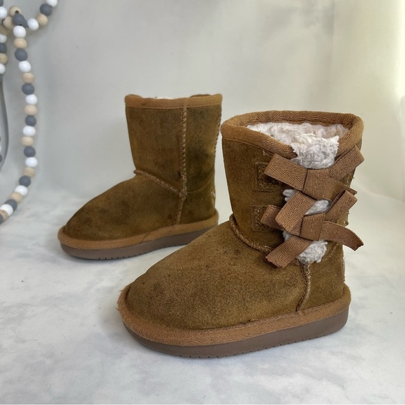 Koolaburra Other - Kookaburra Cozy Brown Baby Boots with Bows Baby size 5